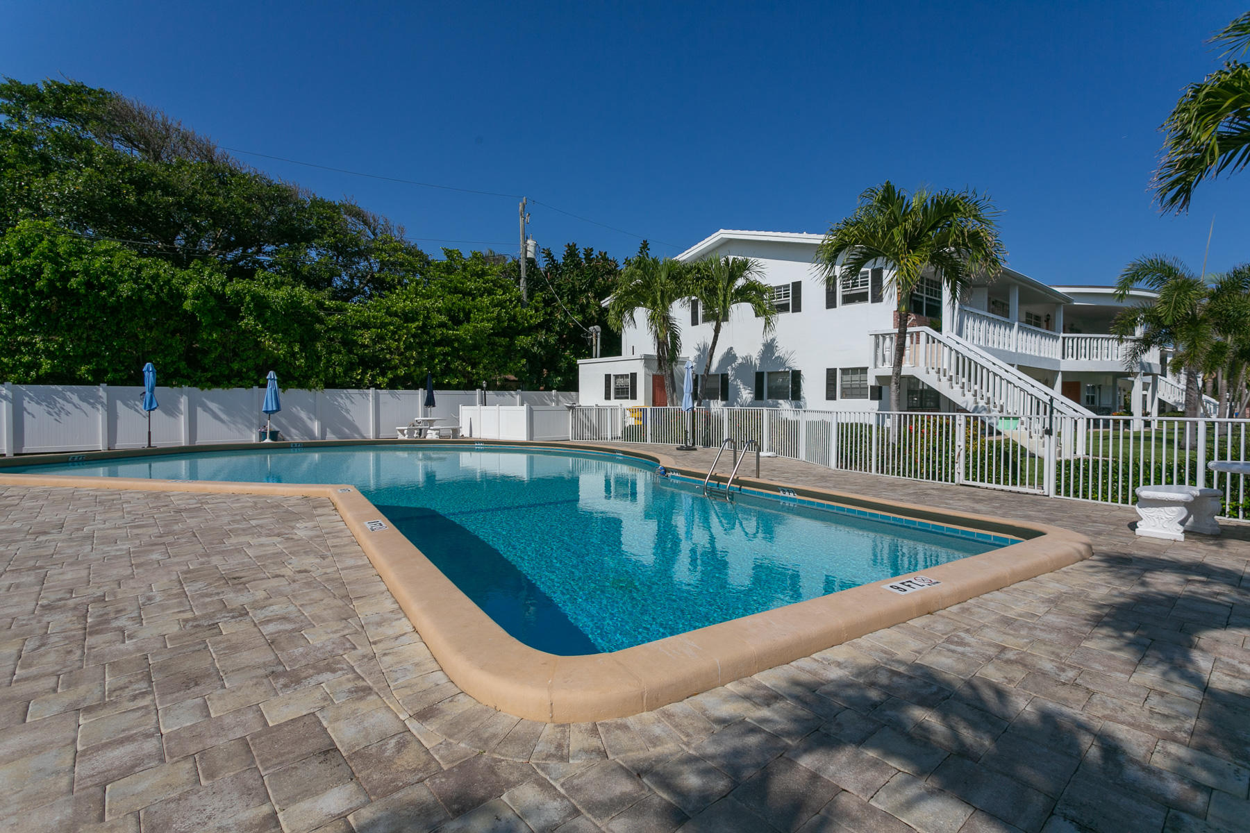 5505 North Ocean Boulevard, Unit 8105 Ocean Ridge, FL 33435 - Photo 26 of 26 Pool 3_web
