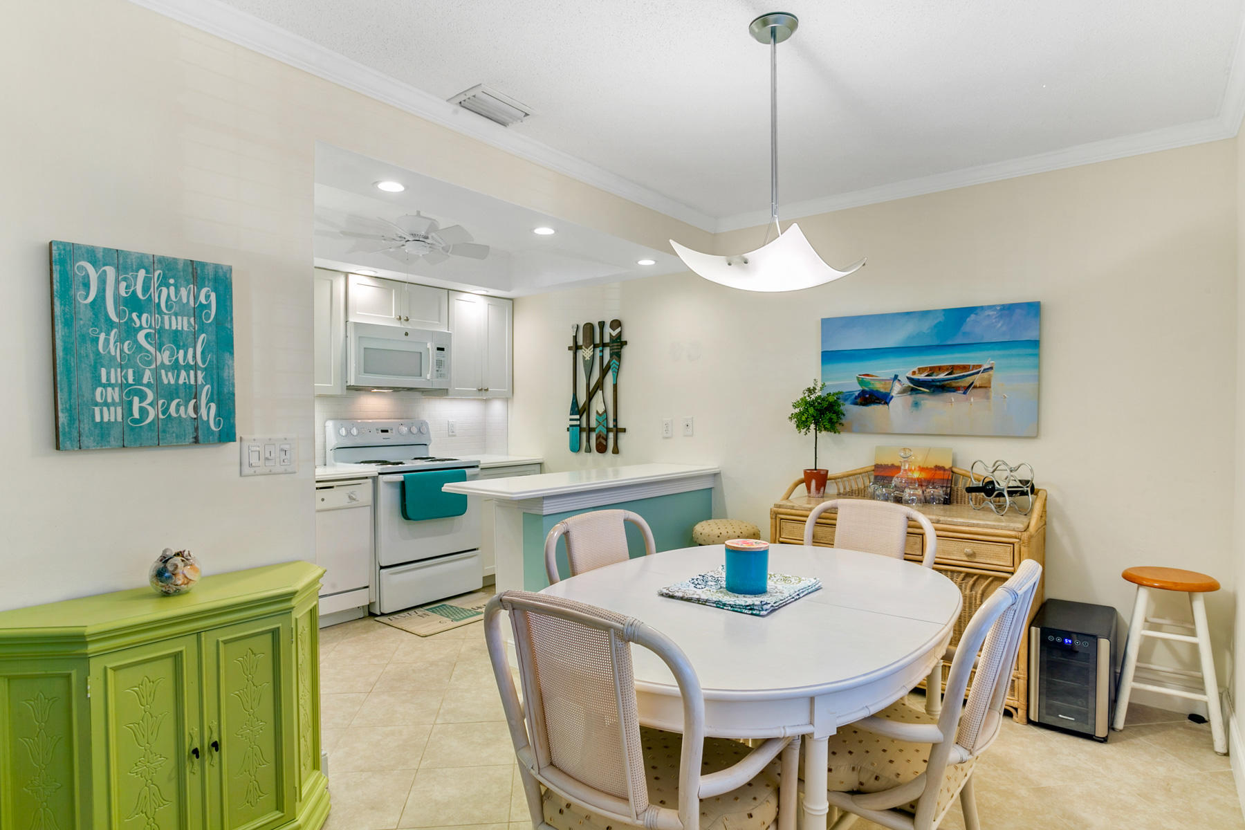 5505 North Ocean Boulevard, Unit 8105 Ocean Ridge, FL 33435 - Photo 8 of 26 Dining+Kitchen_web