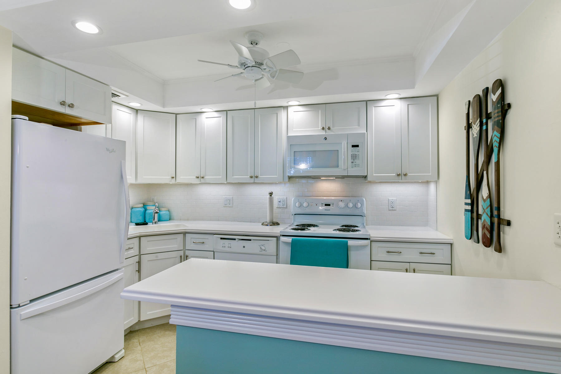 5505 North Ocean Boulevard, Unit 8105 Ocean Ridge, FL 33435 - Photo 10 of 26 Kitchen 2_web
