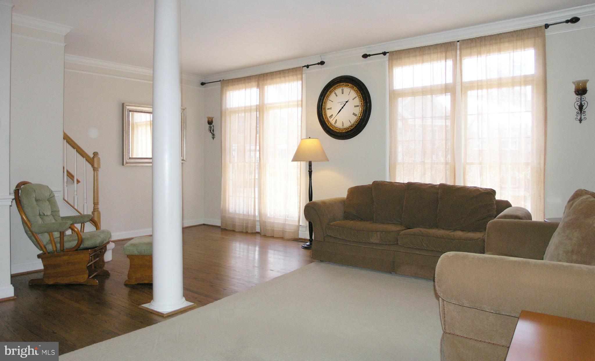 1321 Sundial Drive Reston, VA 20194 - Photo 8 of 26 Living Room