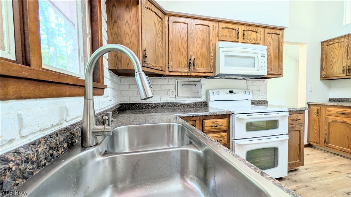1305 Garrison Road Ashtabula, OH 44004 - Photo 7 of 49 Gallery Image 7