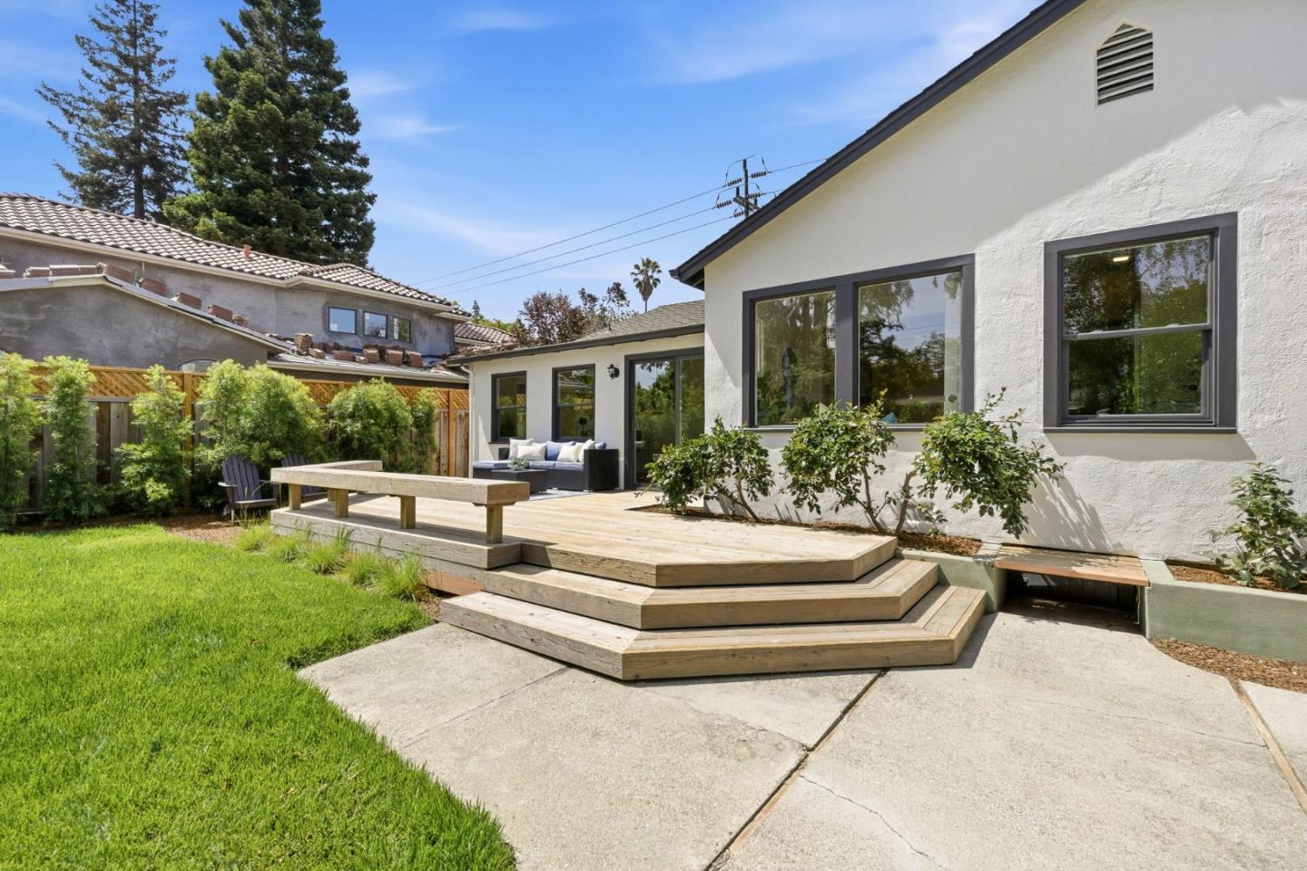2351 Louis Road Palo Alto, CA 94303 - Photo 38 of 42
