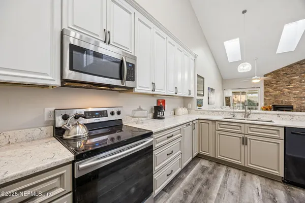 $2,200 | 12036 Arbor Lake Drive, Jacksonville, FL 32225