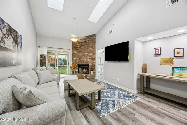 $2,200 | 12036 Arbor Lake Drive, Jacksonville, FL 32225