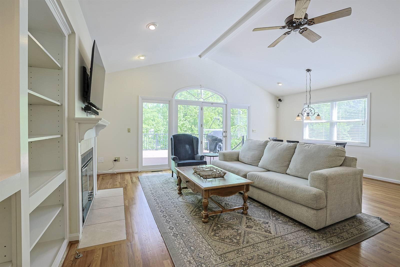 1067 Lawton Road Covington, KY 41011 - Photo 3 of 48