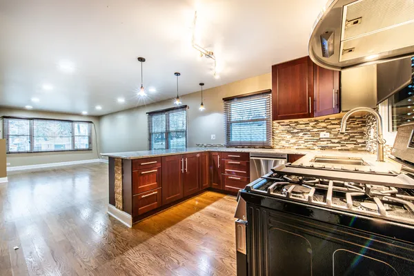 $549,900 | 1338 South Dunton Avenue, Arlington Heights, IL 60005