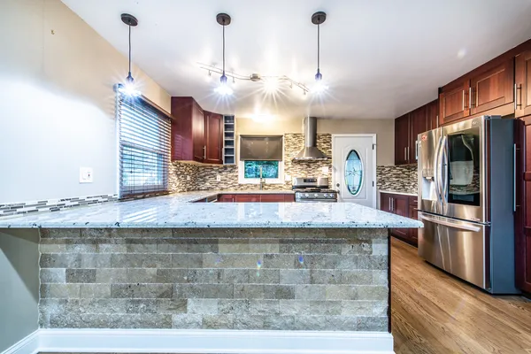 $549,900 | 1338 South Dunton Avenue, Arlington Heights, IL 60005