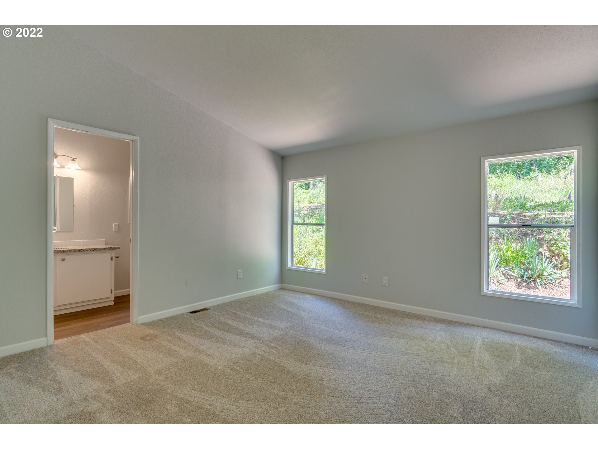 35355 Southeast Surface Road Estacada, OR 97023 - Photo 20 of 32 a view of an empty room and window