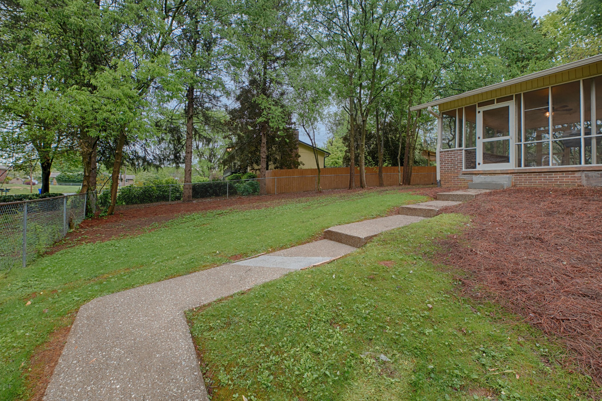 916 Corning Road Knoxville, TN 37923 - Photo 17 of 25 Gallery Image 17