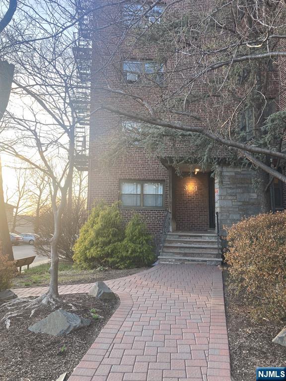 3001 Edwin Avenue, Unit 3J Fort Lee, NJ 07024 - Photo 2 of 18