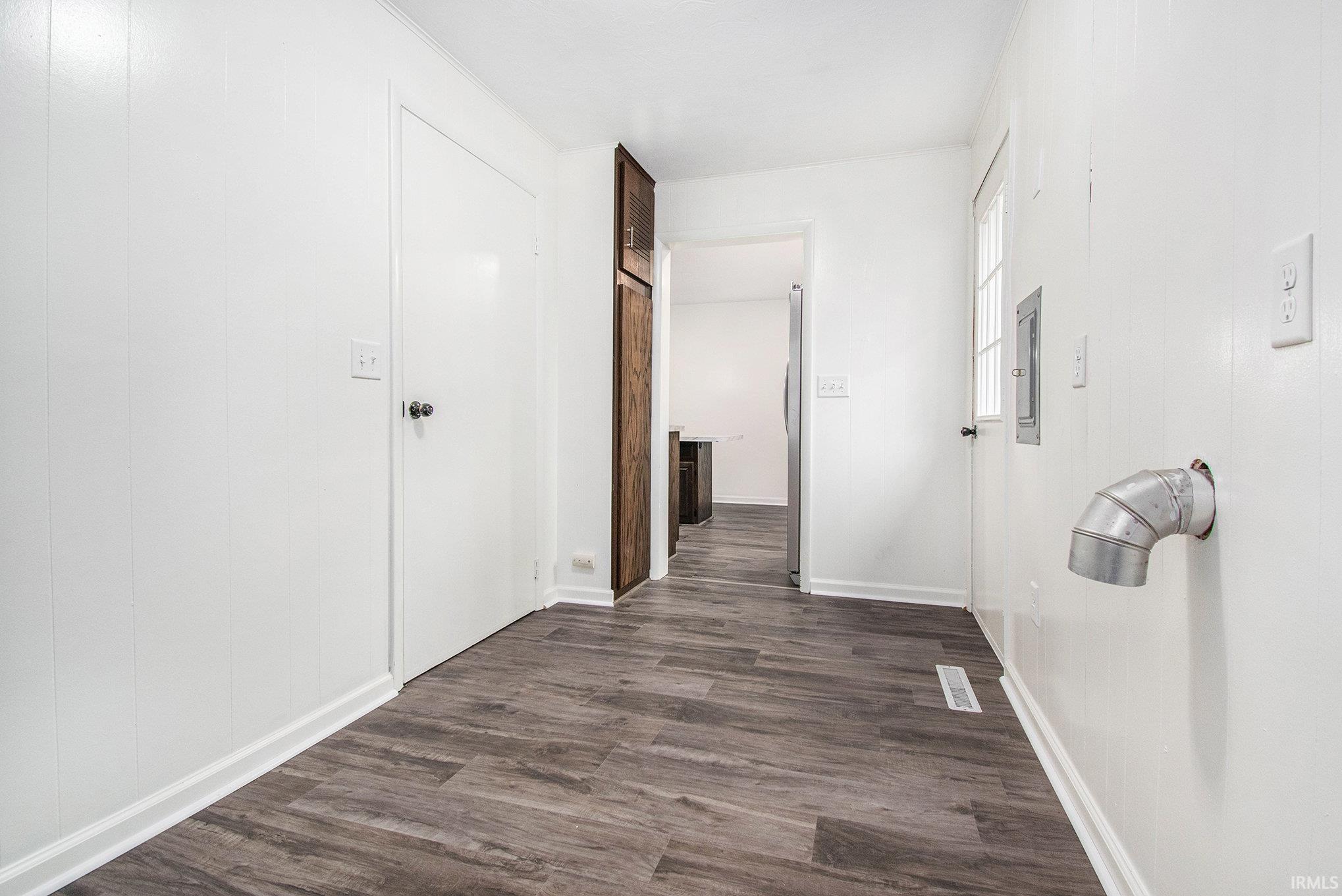 751 South Locke Street Nappanee, IN 46550 - Photo 12 of 28