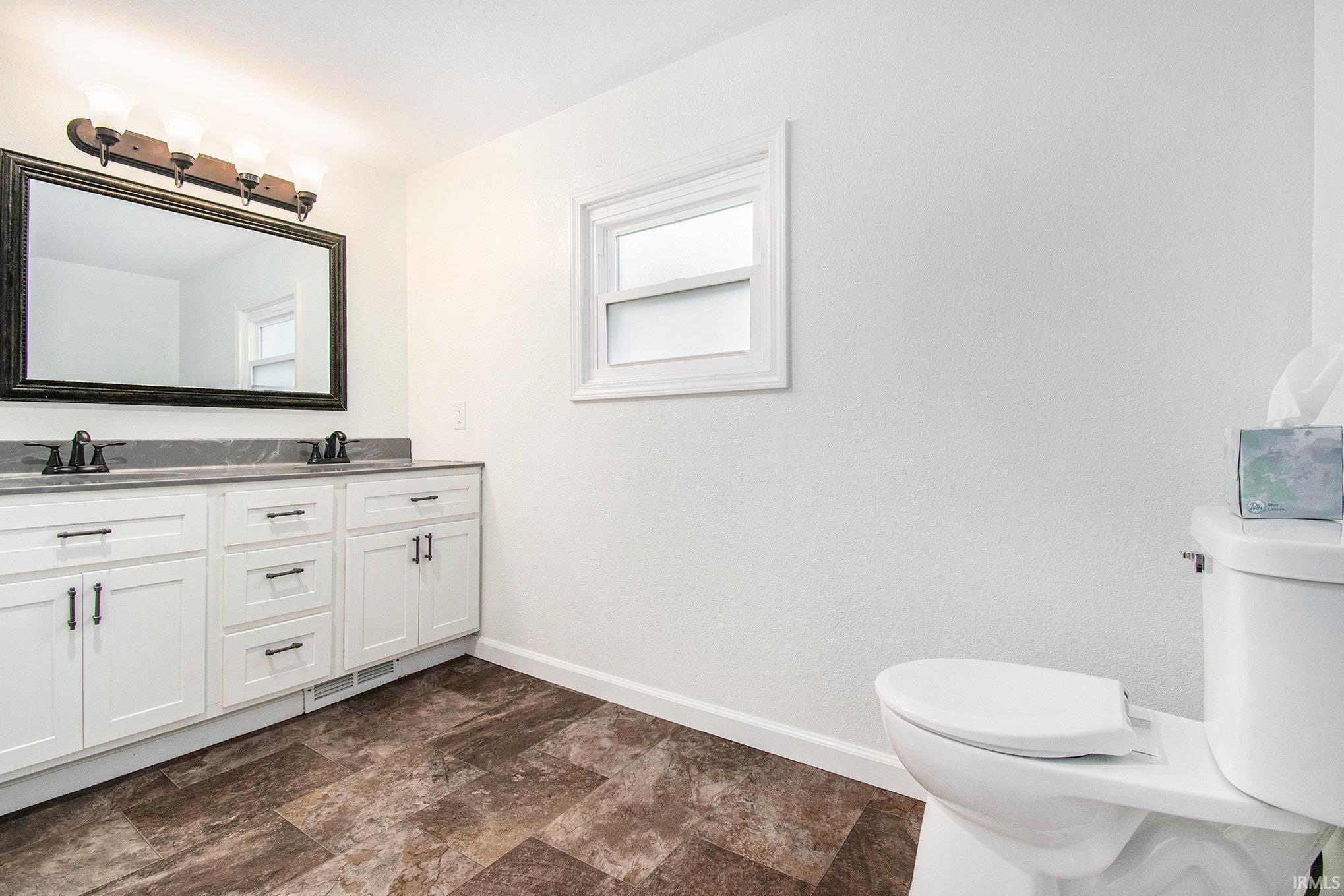 751 South Locke Street Nappanee, IN 46550 - Photo 15 of 28