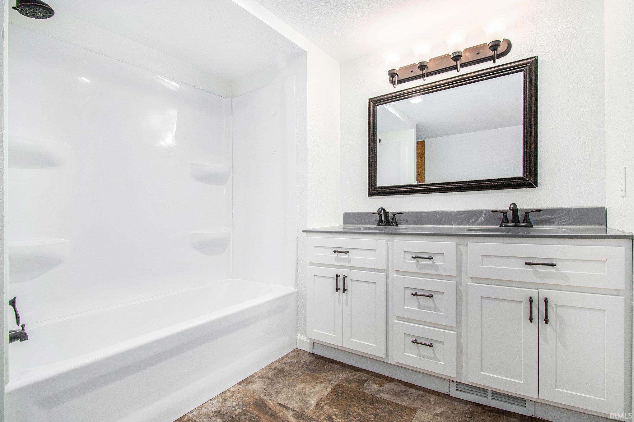 751 South Locke Street Nappanee, IN 46550 - Photo 16 of 28