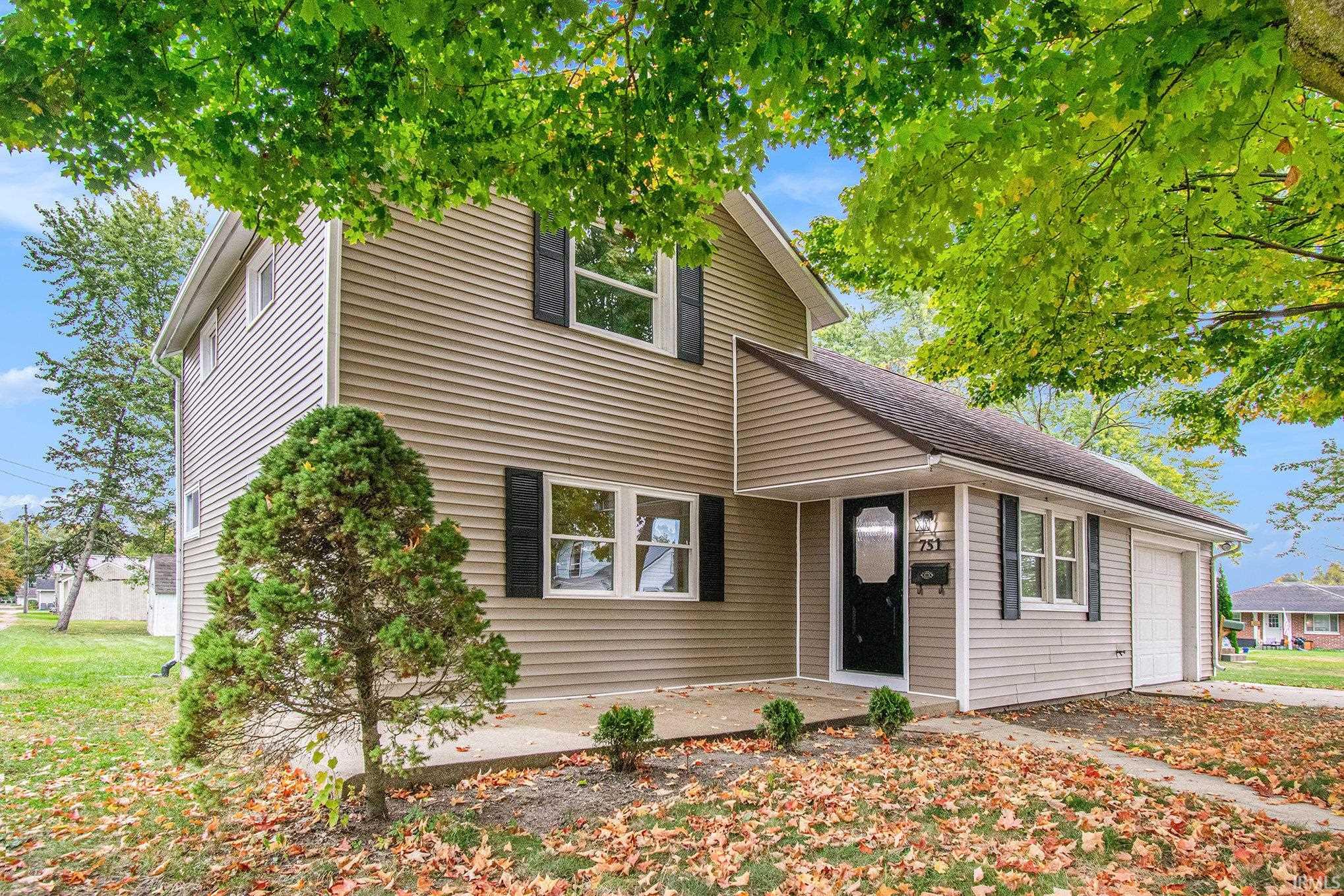 751 South Locke Street Nappanee, IN 46550 - Photo 2 of 28