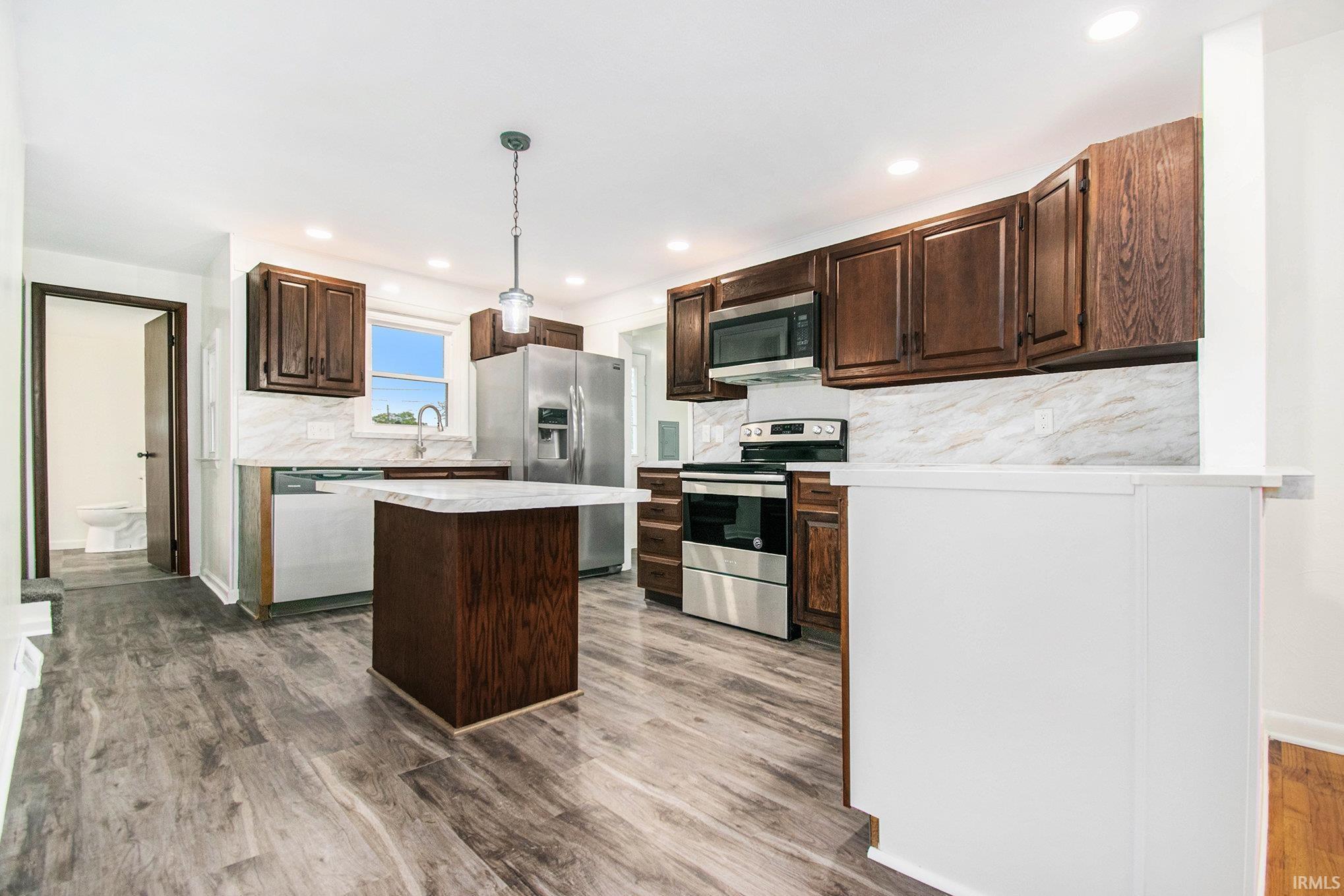 751 South Locke Street Nappanee, IN 46550 - Photo 8 of 28