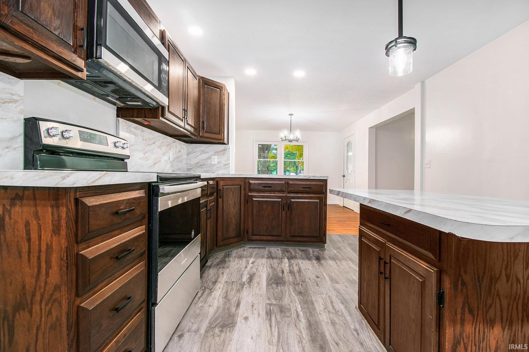 751 South Locke Street Nappanee, IN 46550 - Photo 9 of 28