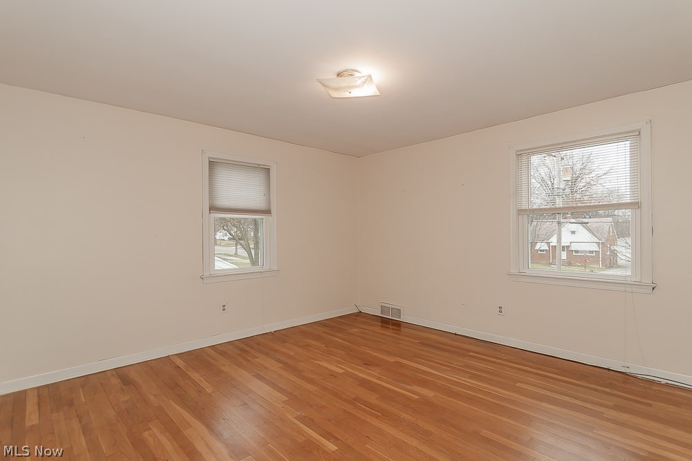 1555 Edgefield Road Lyndhurst, OH 44124 - Photo 13 of 25