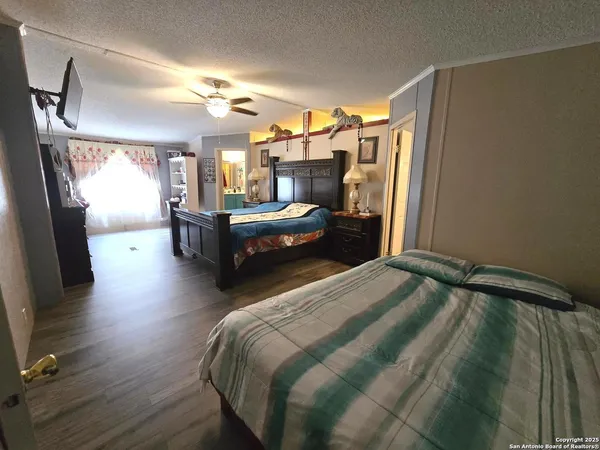 $259,900 | 260 Savannah Grove, Von Ormy, TX 78073