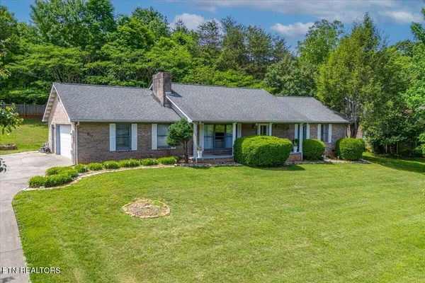 $499,800 | 817 Pioneer Drive, Seymour, TN 37865