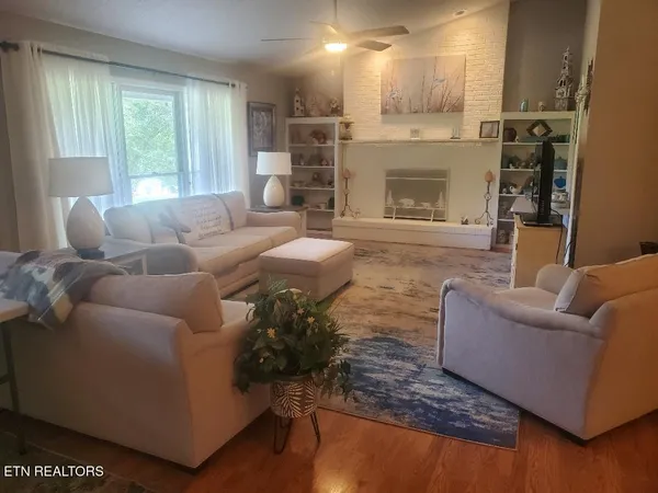 $499,800 | 817 Pioneer Drive, Seymour, TN 37865