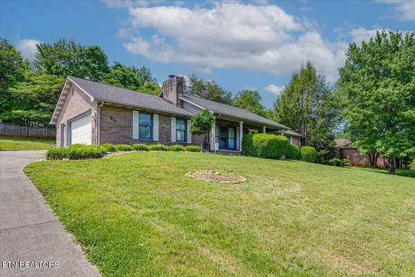 $499,800 | 817 Pioneer Drive, Seymour, TN 37865