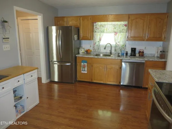 $499,800 | 817 Pioneer Drive, Seymour, TN 37865