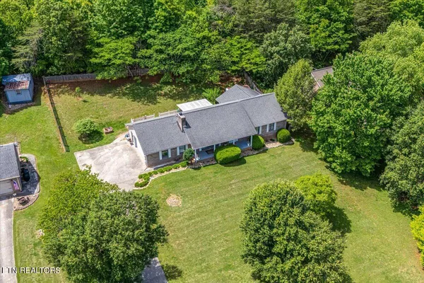 $499,800 | 817 Pioneer Drive, Seymour, TN 37865