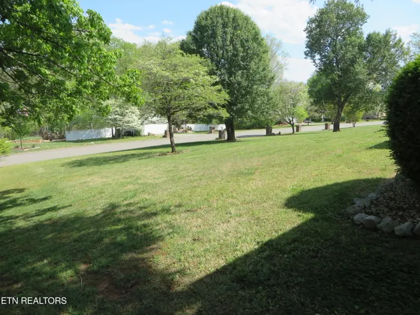 $499,800 | 817 Pioneer Drive, Seymour, TN 37865