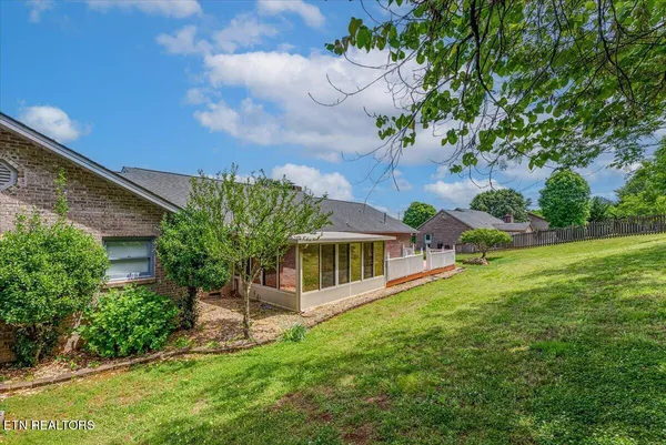 $499,800 | 817 Pioneer Drive, Seymour, TN 37865