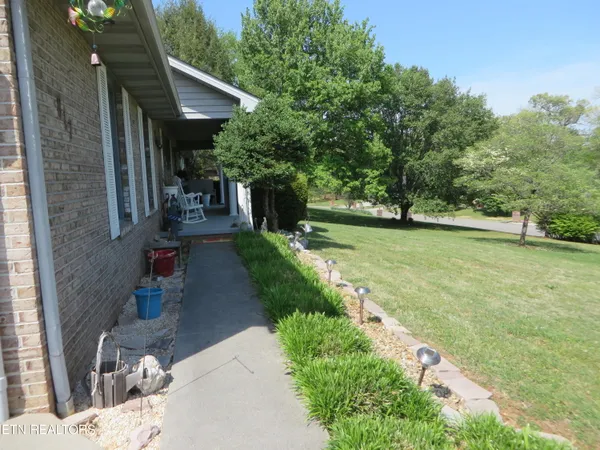 $499,800 | 817 Pioneer Drive, Seymour, TN 37865