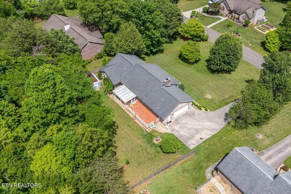 $499,800 | 817 Pioneer Drive, Seymour, TN 37865