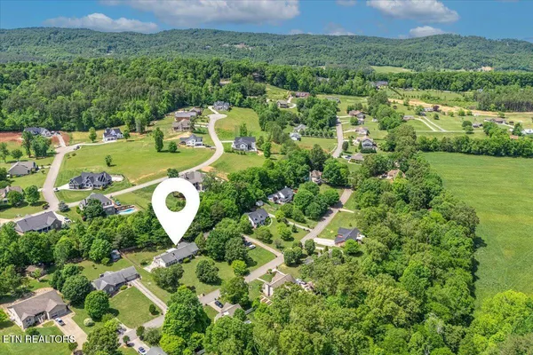 $499,800 | 817 Pioneer Drive, Seymour, TN 37865