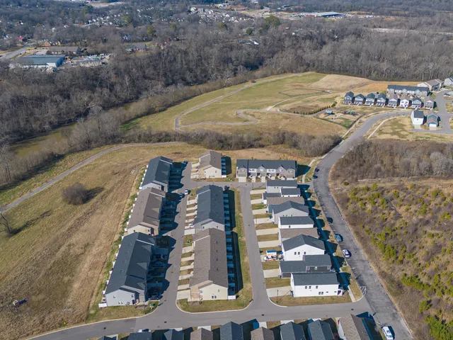 $300,000 | 744 Prairie View Drive, Columbia, TN 38401