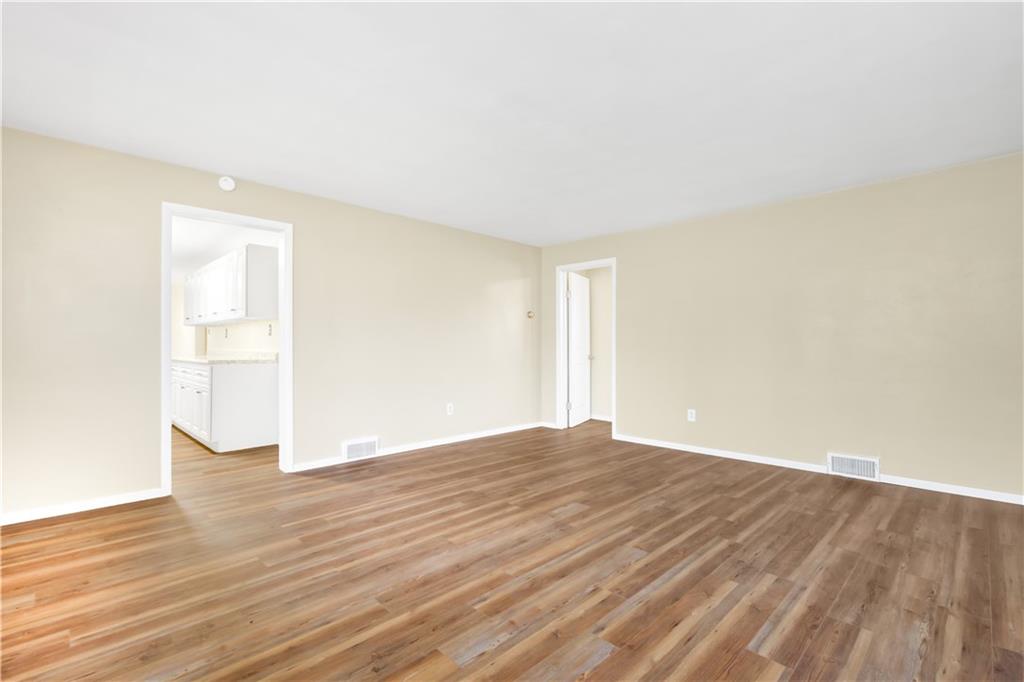 635 Beech Road Pittsburgh, PA 15239 - Photo 6 of 25