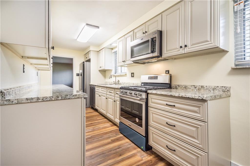 635 Beech Road Pittsburgh, PA 15239 - Photo 10 of 25