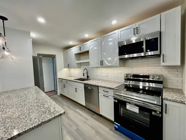 $2,500 | 114 Heritage Village, Unit C, Southbury, CT 06488