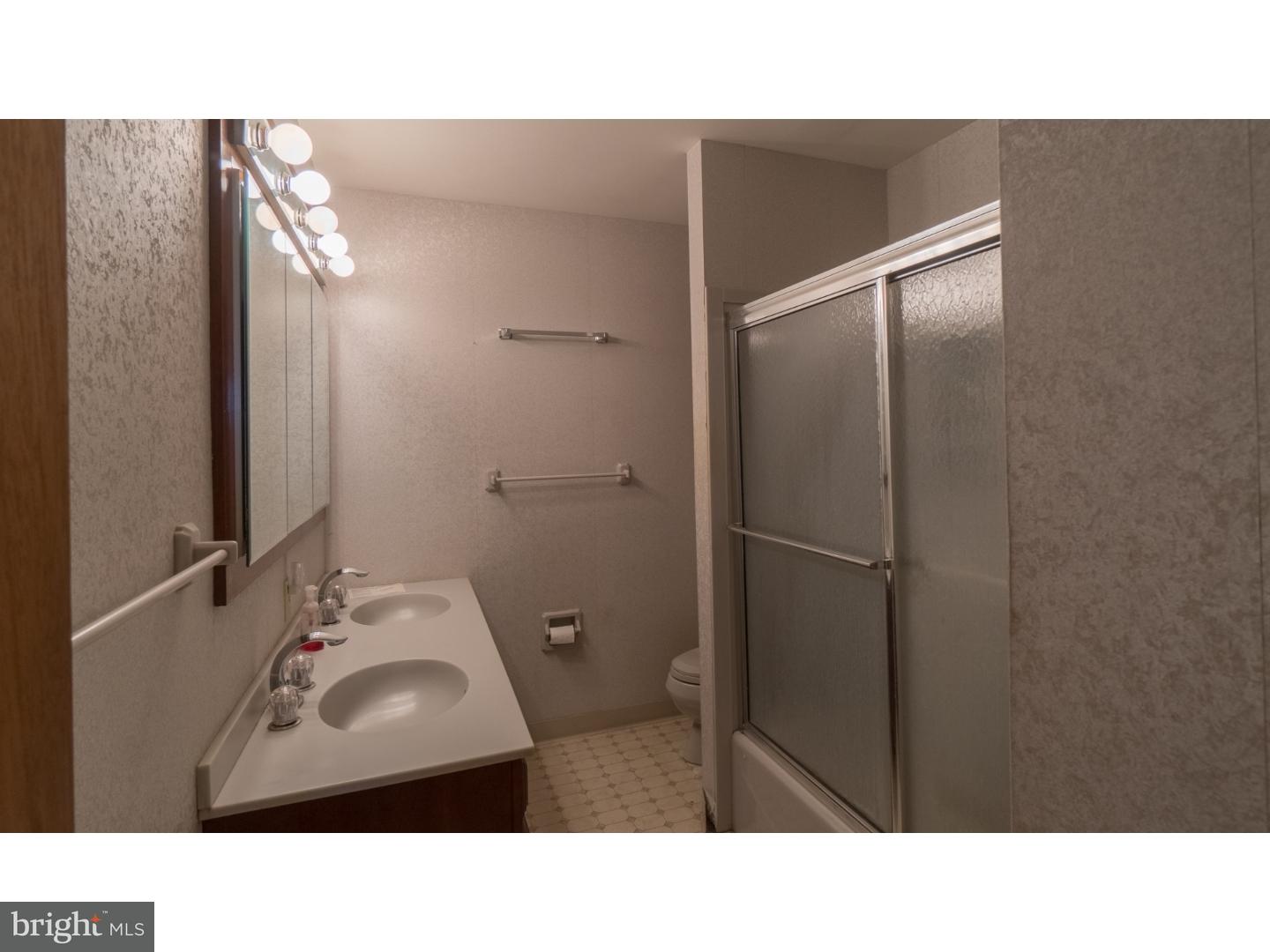 189 Morris Road Harleysville, PA 19438 - Photo 12 of 25 Bathroom