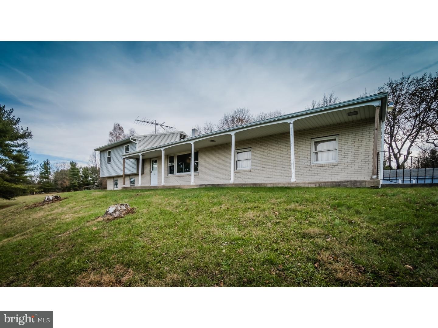 189 Morris Road Harleysville, PA 19438 - Photo 4 of 25 Exterior Front