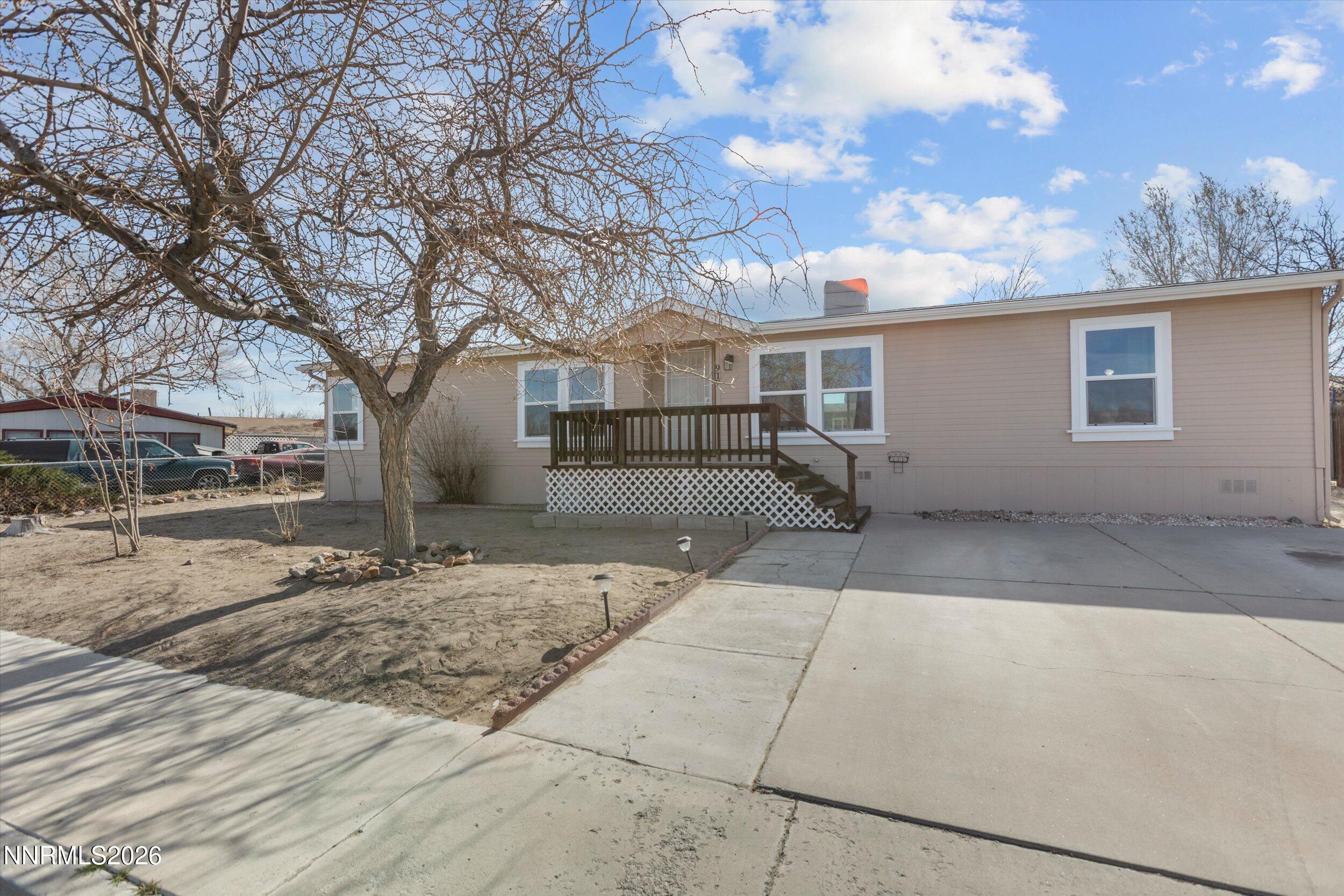 917 Opal Way Fernley, NV 89408 - Photo 2 of 26 03-0Y7A2983
