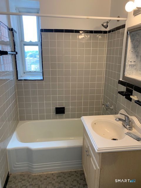 39 Glenbrook Road, Unit 5V Stamford, CT 06902 - Photo 9 of 16 Gallery Image 9