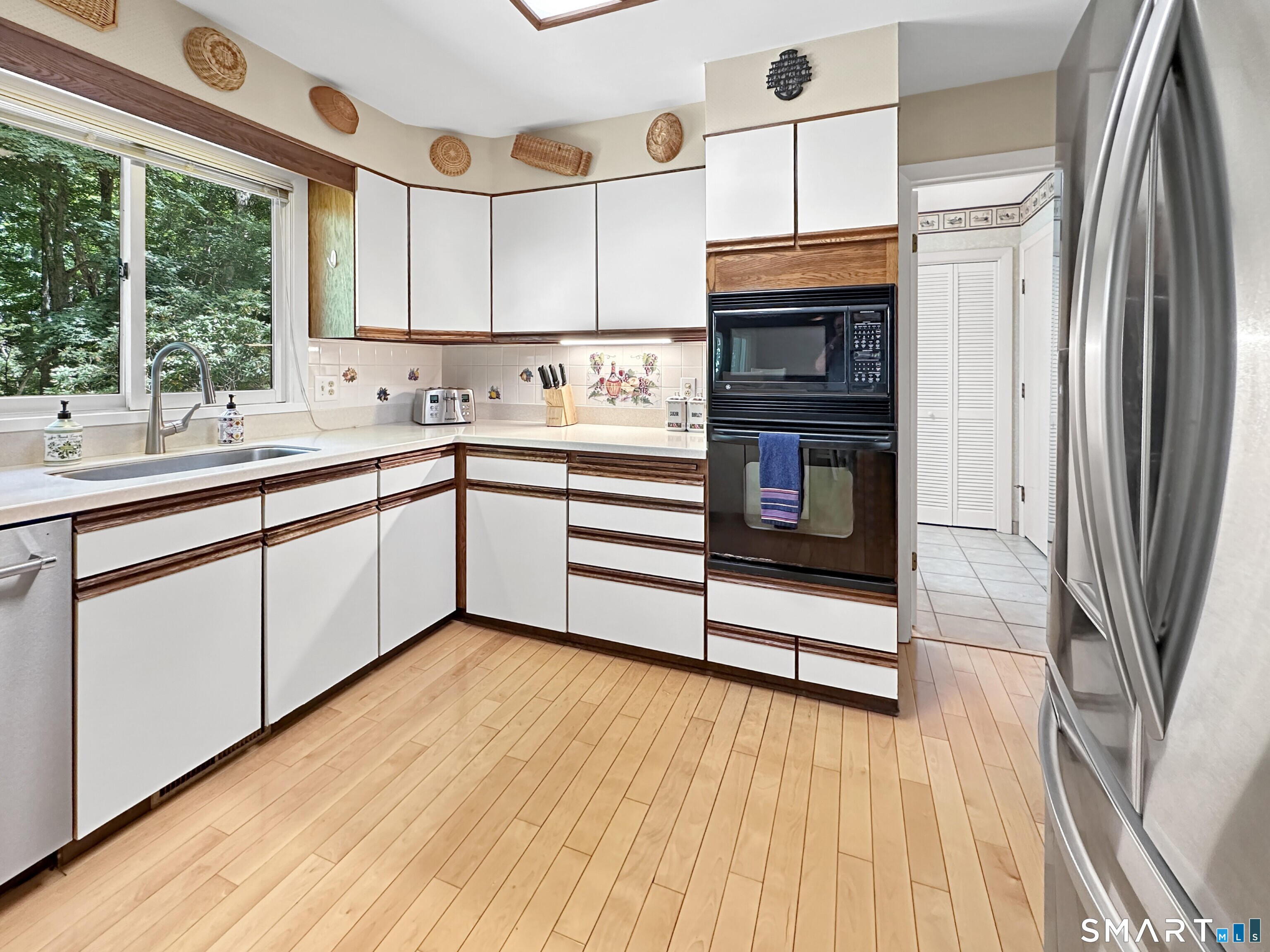 320 Summer Hill Road Madison, CT 06443 - Photo 17 of 40