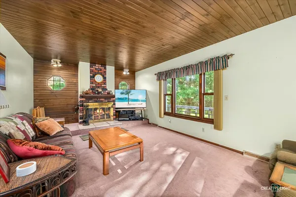 $550,000 | 27 Clearwater Point, Putnam, IL 61560