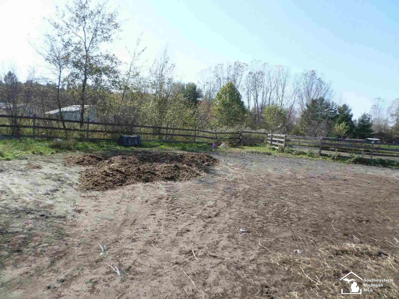 6430 Colf Road Carleton, MI 48117 - Photo 18 of 25
