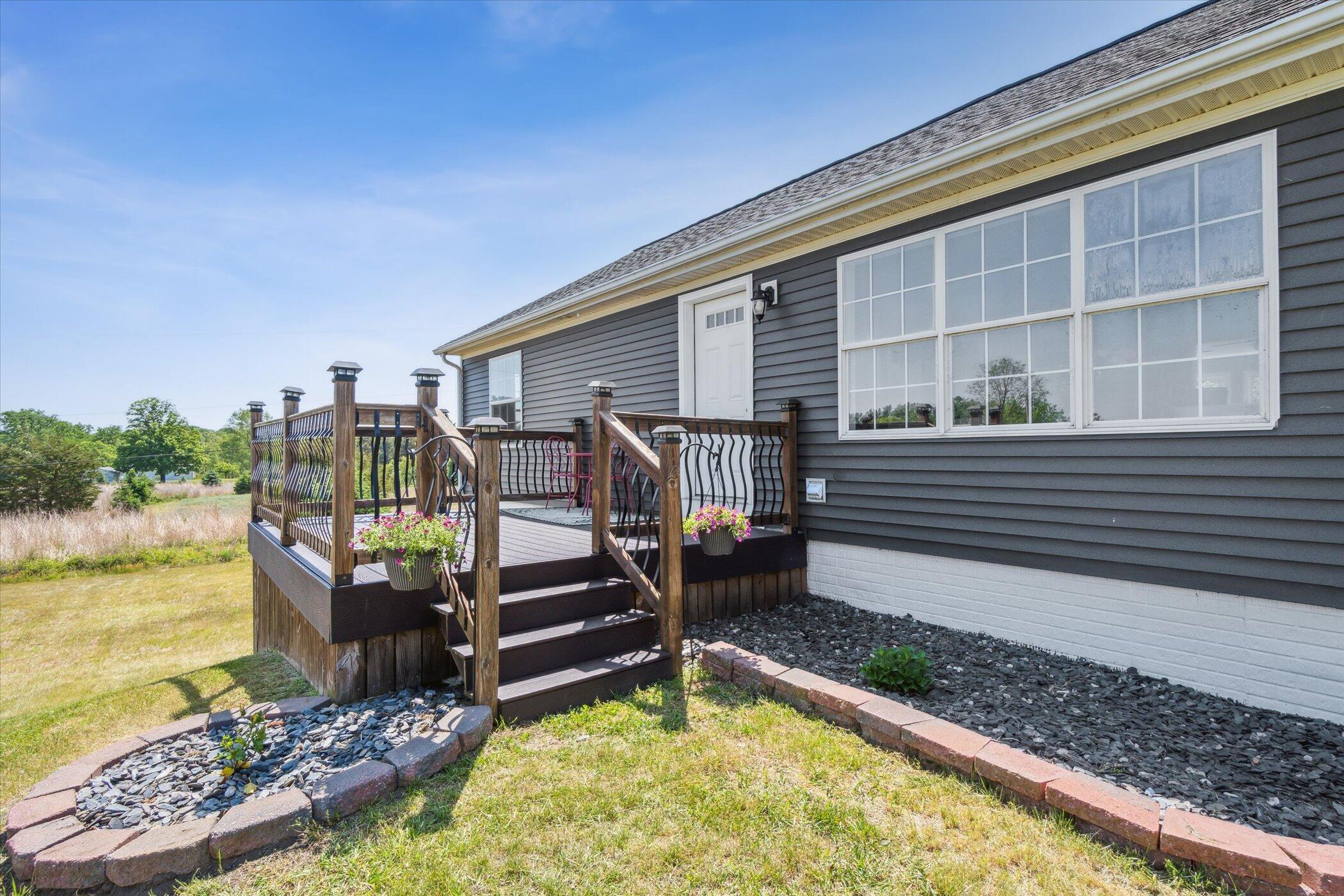 9715 Humphrey Road Reading, MI 49274 - Photo 6 of 51 06-9715-Humphrey-Rd-Reading-MI-49274-Win