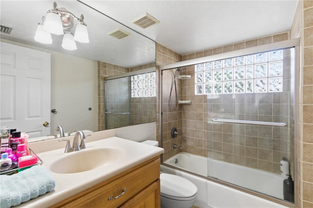 308 Ellen Way Brandon, FL 33510 - Photo 18 of 42