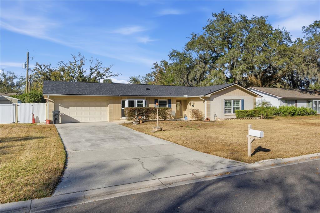 308 Ellen Way Brandon, FL 33510 - Photo 2 of 42