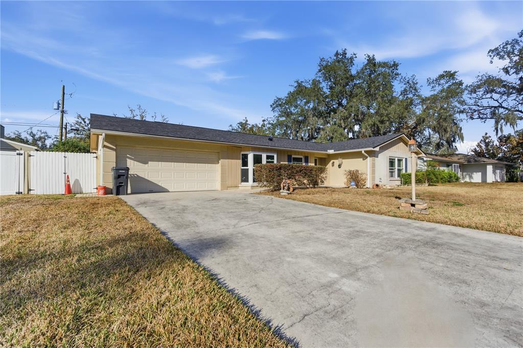 308 Ellen Way Brandon, FL 33510 - Photo 4 of 42