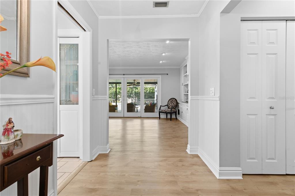 308 Ellen Way Brandon, FL 33510 - Photo 8 of 42