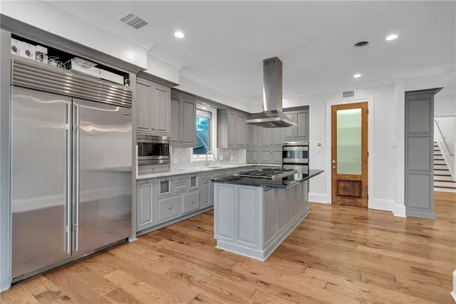 $1,750,000 | 3 Fairview Court, Metairie, LA 70005