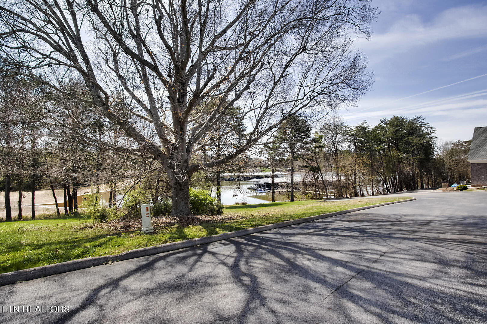 1681 Rarity Bay Parkway Vonore, TN 37885 - Photo 6 of 33 04_RarityBayParkway_1681_Street_SW